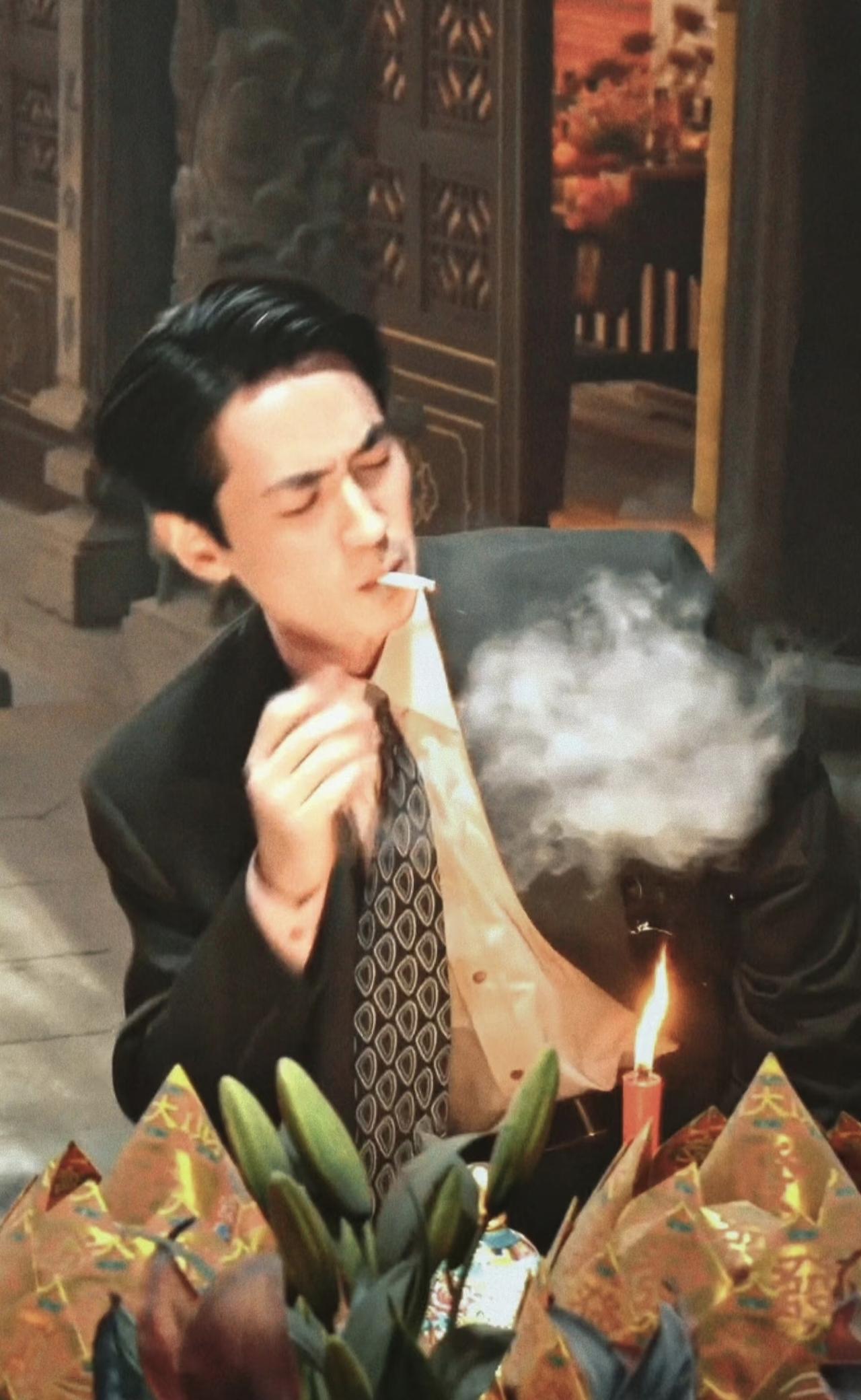 资本大佬喜欢朱一龙，
不是没有原因的。
 
不是看中了他的颜值，而是看中了他的自