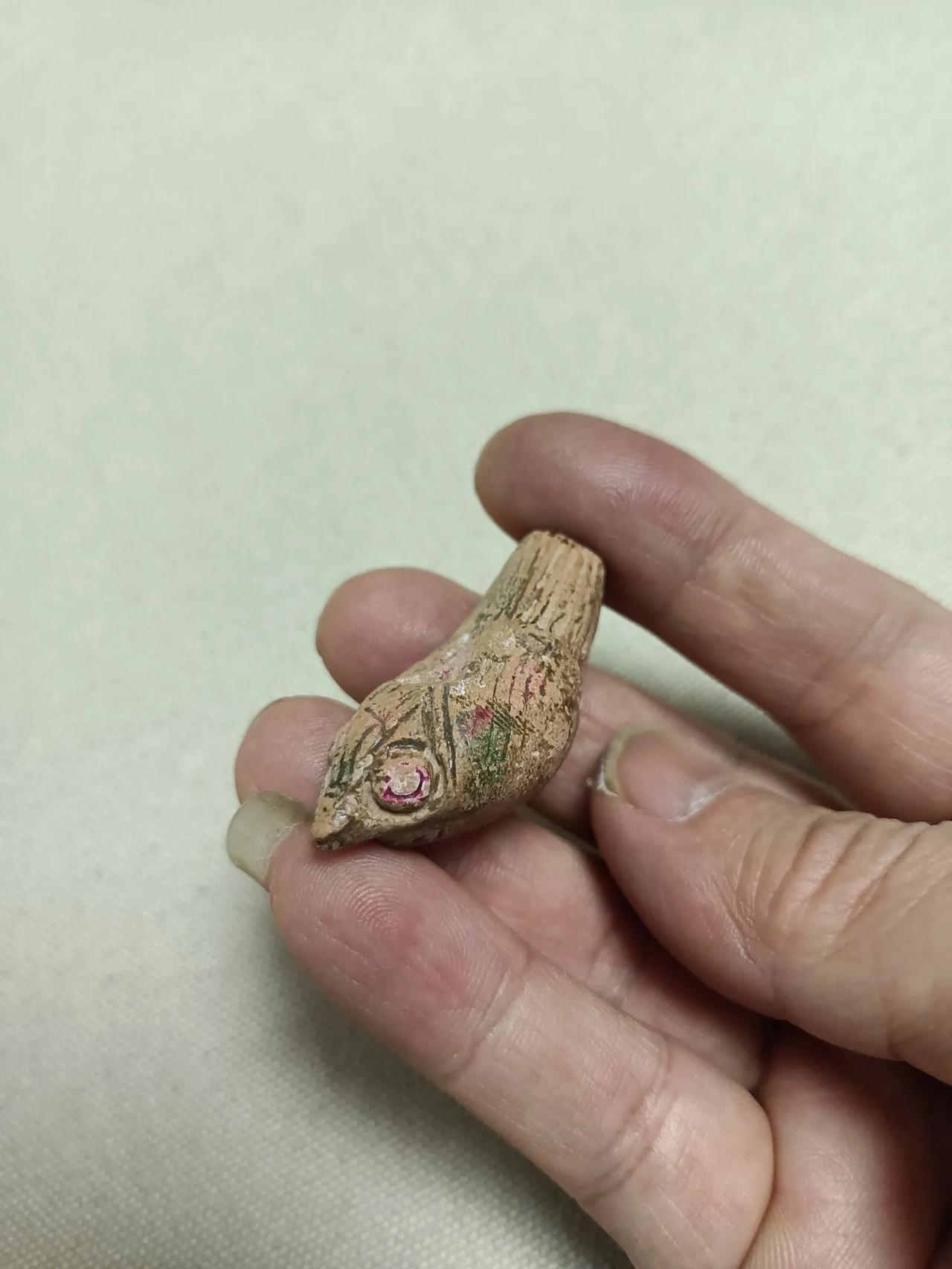 [加油加油]老物件中的音乐精灵：三彩口哨子

在琳琅满目的古玩收藏世界里，以前的