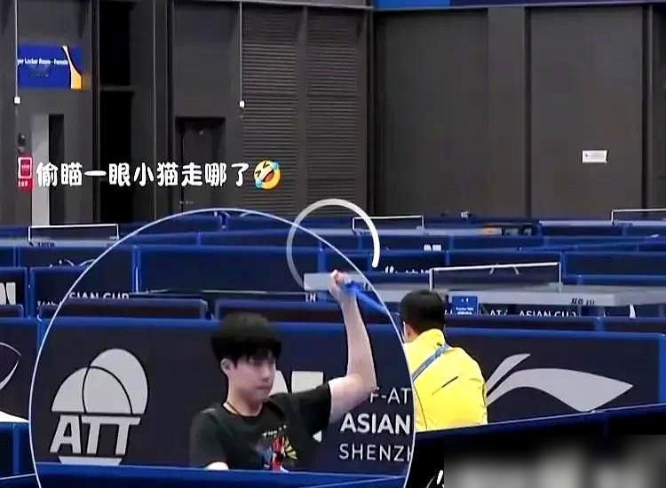 救命！训练场的对话糖分超标了吧！莎莎那句“你练完了吗”自带小督导气场，大头拖着尾