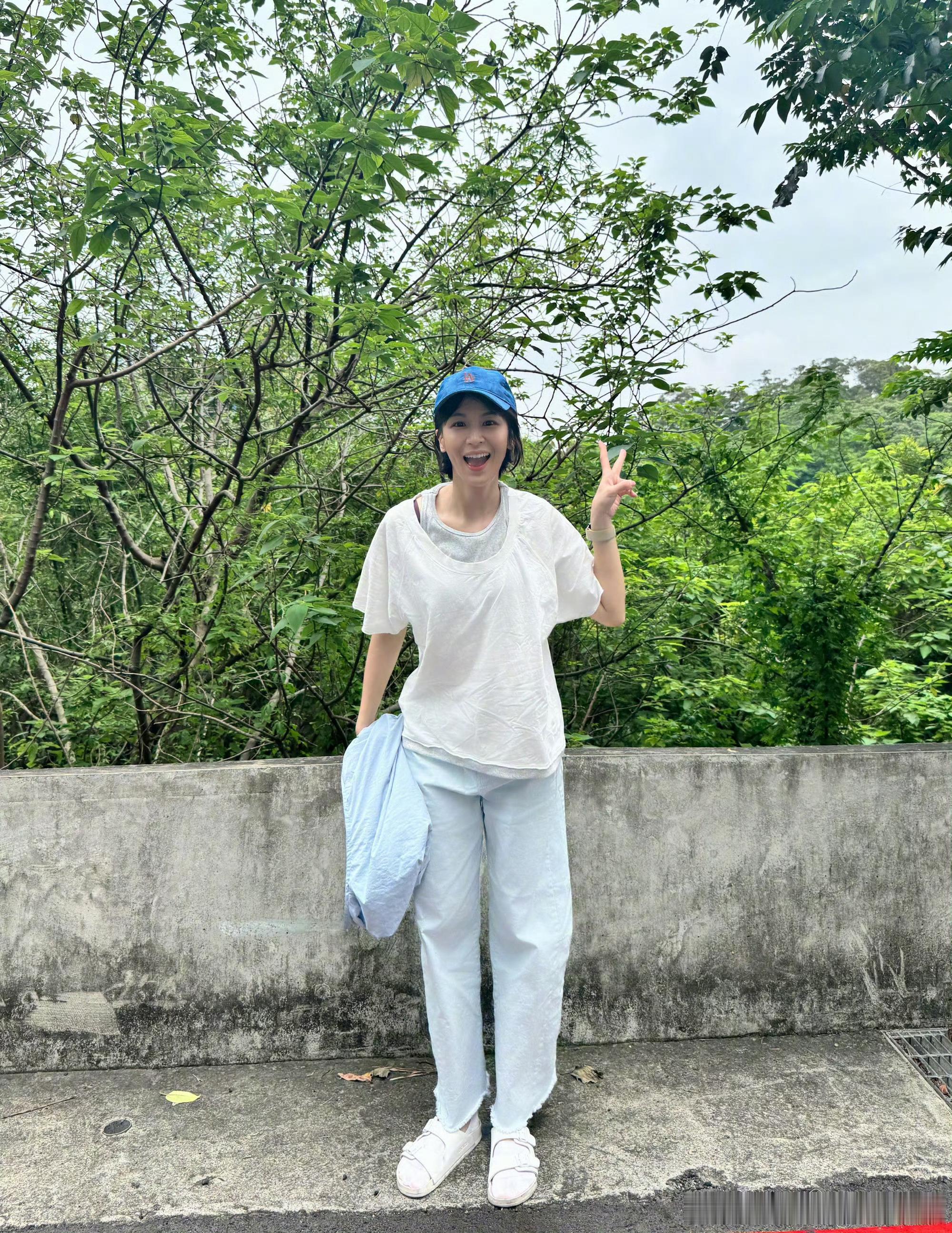 曾沛慈 舞台实力说话，带队控场超稳，脱稿舞台直接封神 曾沛慈三次小考三次带队全部