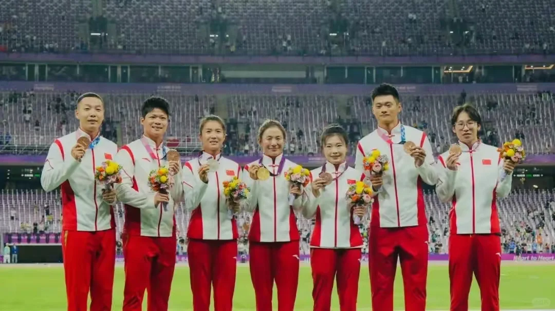 中国奥委会在现场举行递补奥运奖牌颁奖仪式
