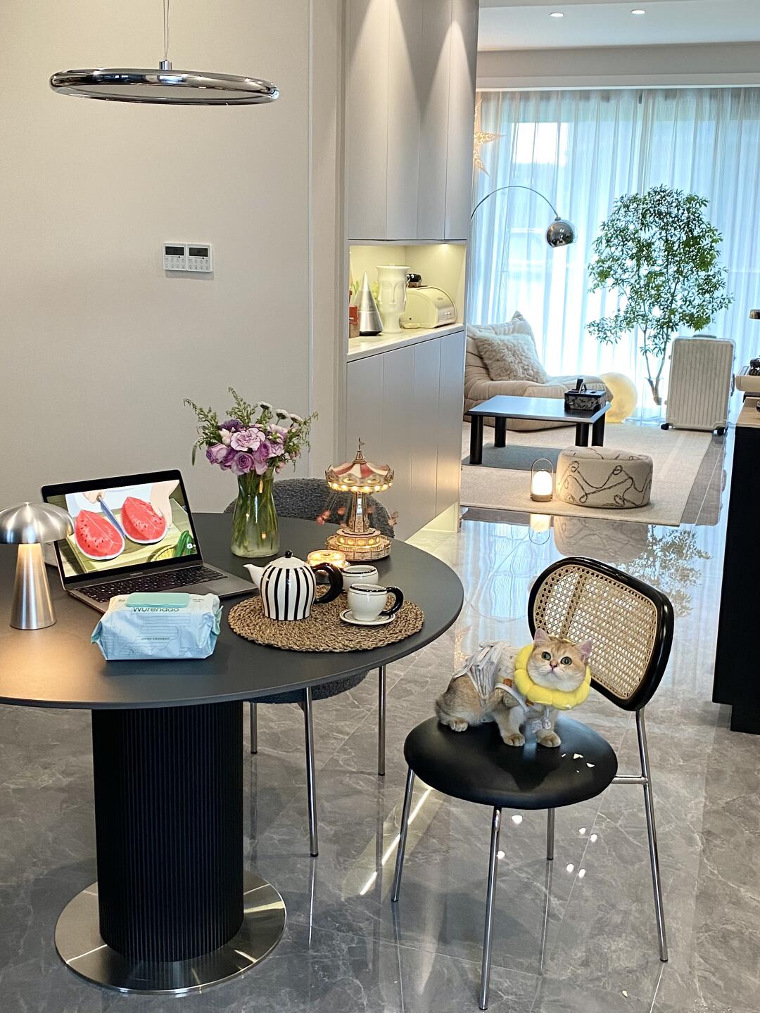 不敢发朋友圈，2025好像过得太幸福了……