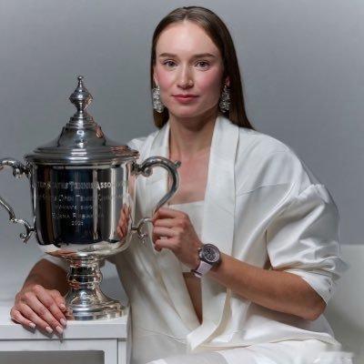 莱巴金娜的成就：🏴󠁧󠁢󠁥󠁮󠁧󠁿温布尔登-🏆🇦🇺澳大利亚网球公