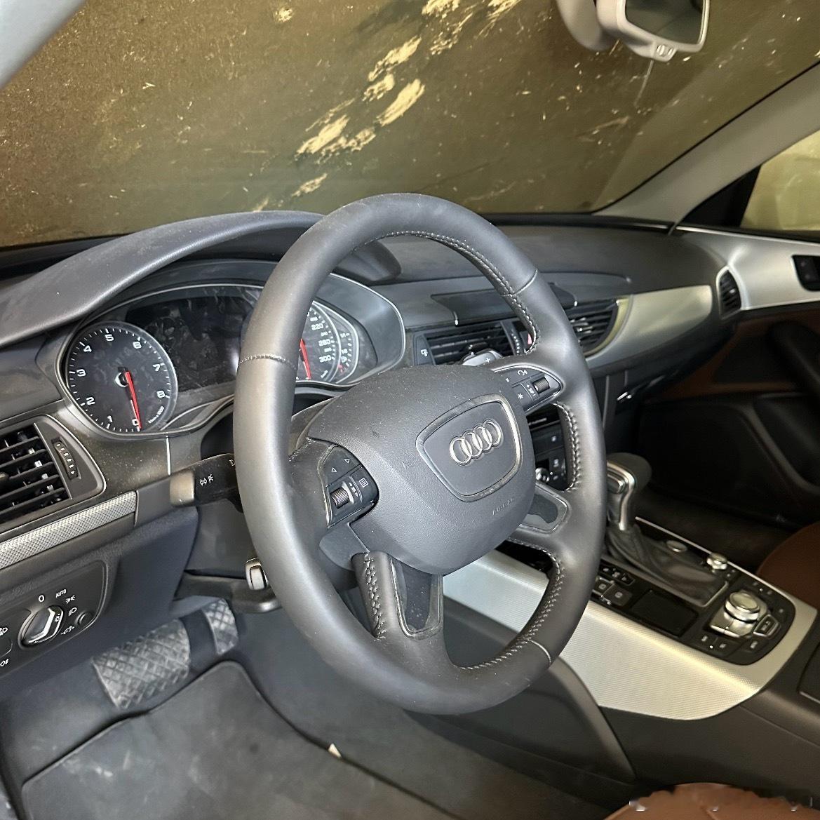 好家伙，这是哪个宝藏车库找到钥匙了。这么多进口库存奥迪，库存13年了13年前的A