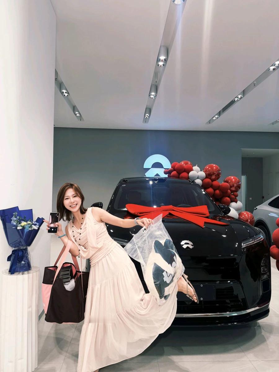 恭喜姊妹提车es8💙肿开心过自己提车🚌​嘎嘎嘎嘎嘎🤩🤩🤩我为nio代颜