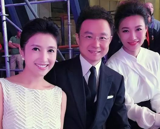 2017年，著名主持人刚强向春妮求婚，春妮表示：“结婚可以，但是咱先说好，我不会
