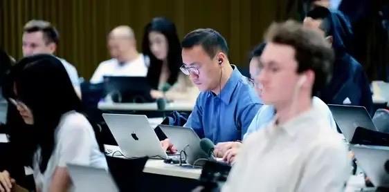 高市早苗华盛顿放“对话”空话，言行不一的虚伪把戏藏不住

中方回应高市早苗要求对