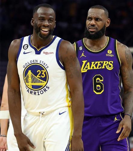 追梦格林说湖人成为真正争冠球队的关键是什么？
   格林说：“你会问自己，他们在