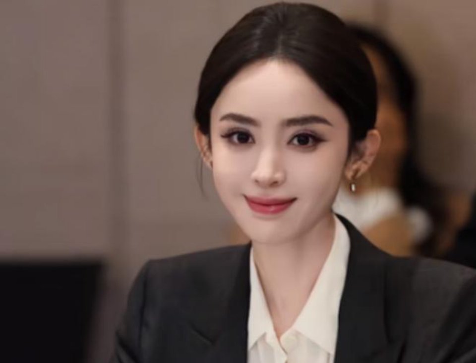 娜扎这眼睛也太大了吧[闭嘴] ​​​