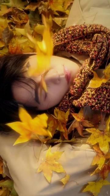 杨洋刷新了我的手机颜值杨洋壁纸就是手机 “精装修” 天花板！清俊五官配上绝美人设