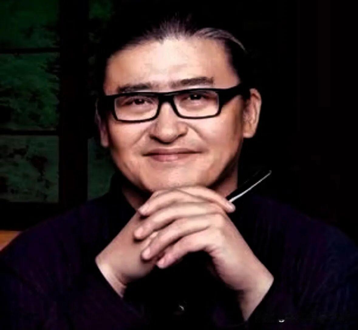 刘欢在上海病逝。
 
很多人可能不知道，他这些年一直在跟一个叫"股骨头缺血性坏死