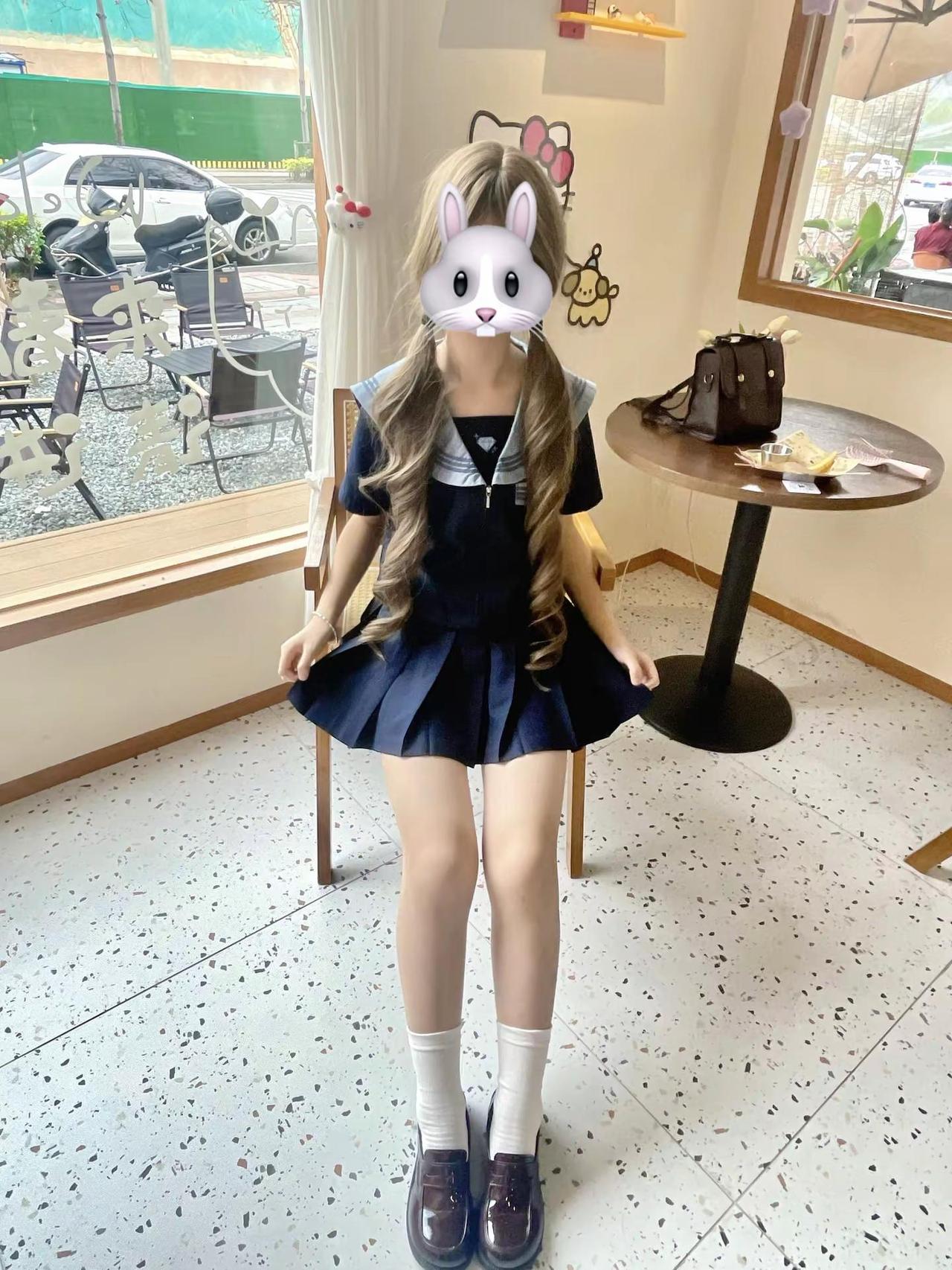 我不会觉得任何一个女孩比你更可爱 如果有 那就是明天的你 水手服