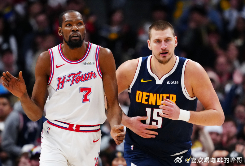 NBA常规赛，掘金129-93大胜火箭。本场比赛掘金净胜火箭36分，这也是掘金本