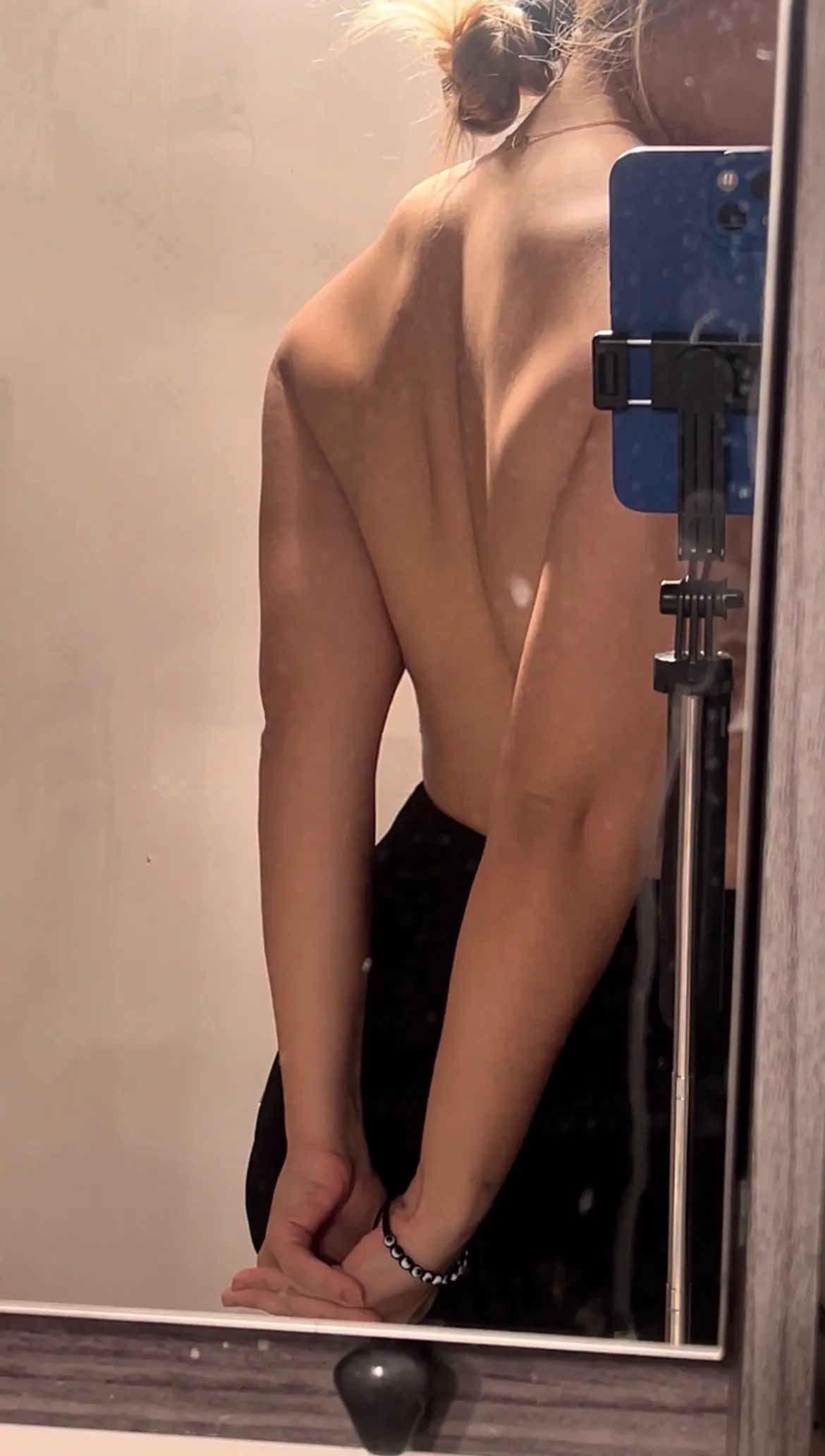 自信的本质 是在克服逆境中 爱上自己