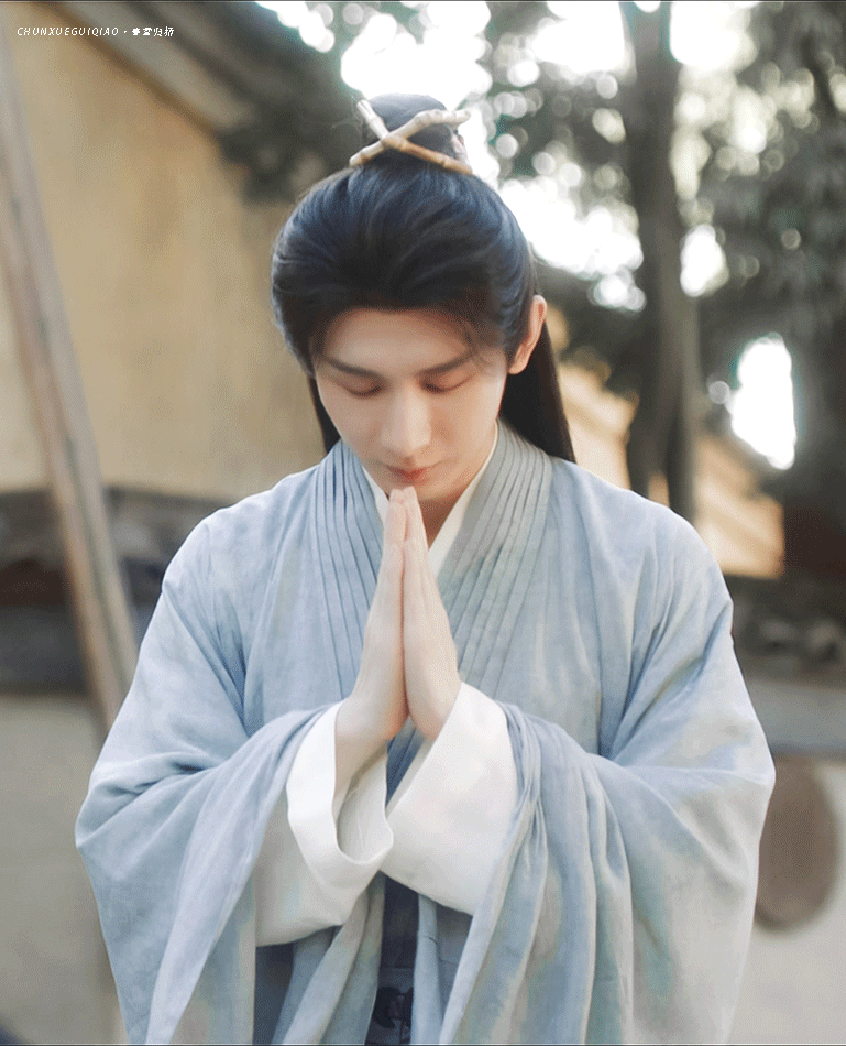 李莲花真的长命百岁了  李莲花长命百岁，他在岁月里安然，好想知道他这十年的点滴。