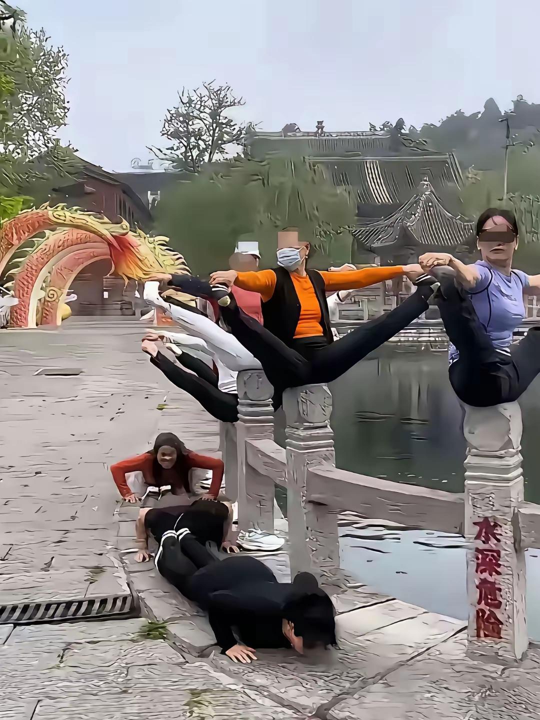 太险了！景区湖边石栏秒变“瑜伽台”，网友捏汗：这哪是健身，是玩命！
 
这两天，