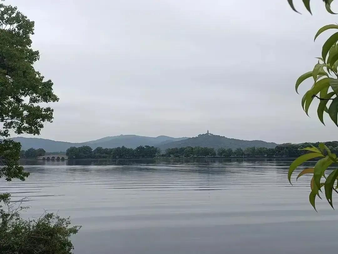 网上老是有人喊真江南就是苏锡常！
硬把宁镇扬排出江南俱乐部，让南通人更在门外搔首