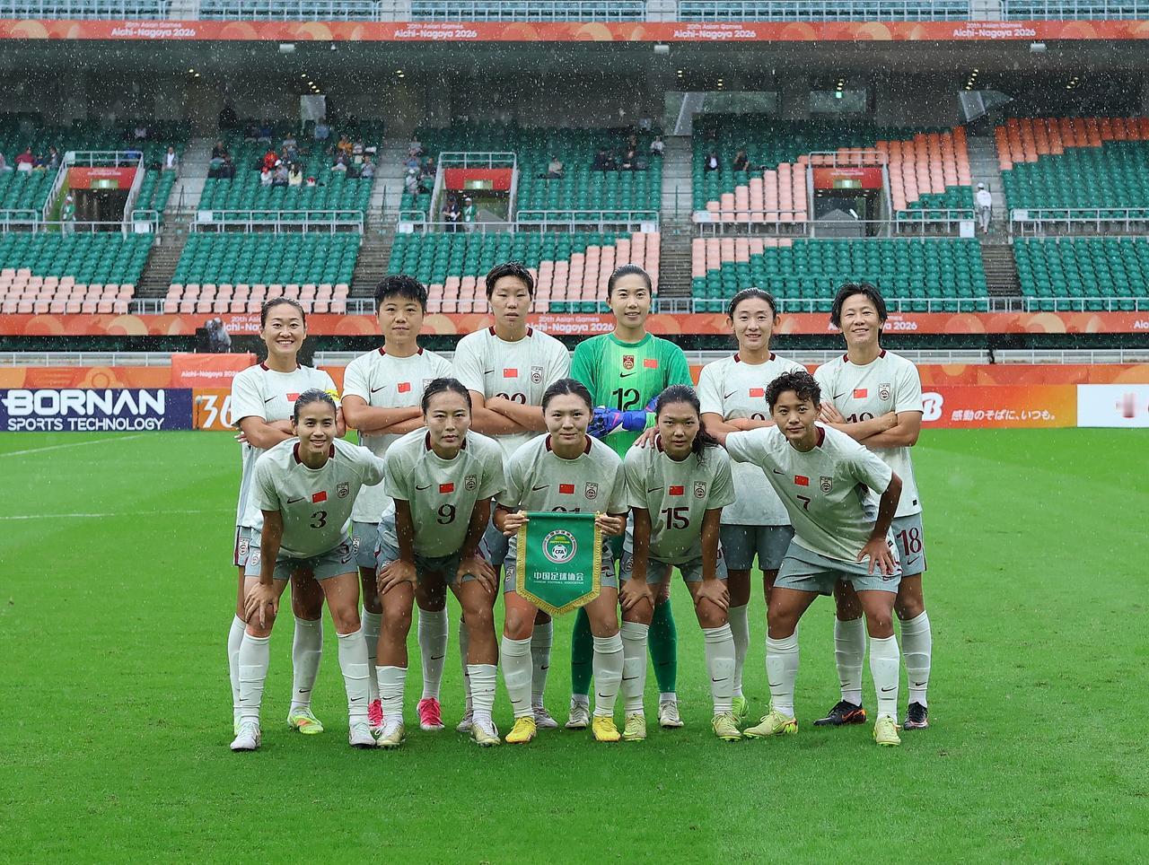 2比0不敌朝鲜，中国女足止步半决赛。
其实很多球迷对于这场比赛并不看好，因为朝鲜