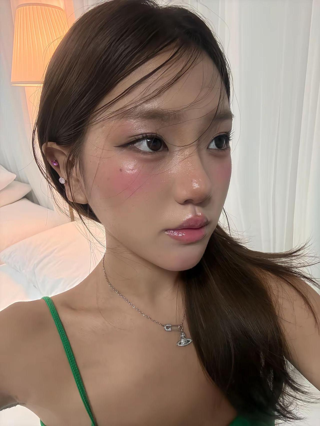 今天怎么变成欧尼了呢