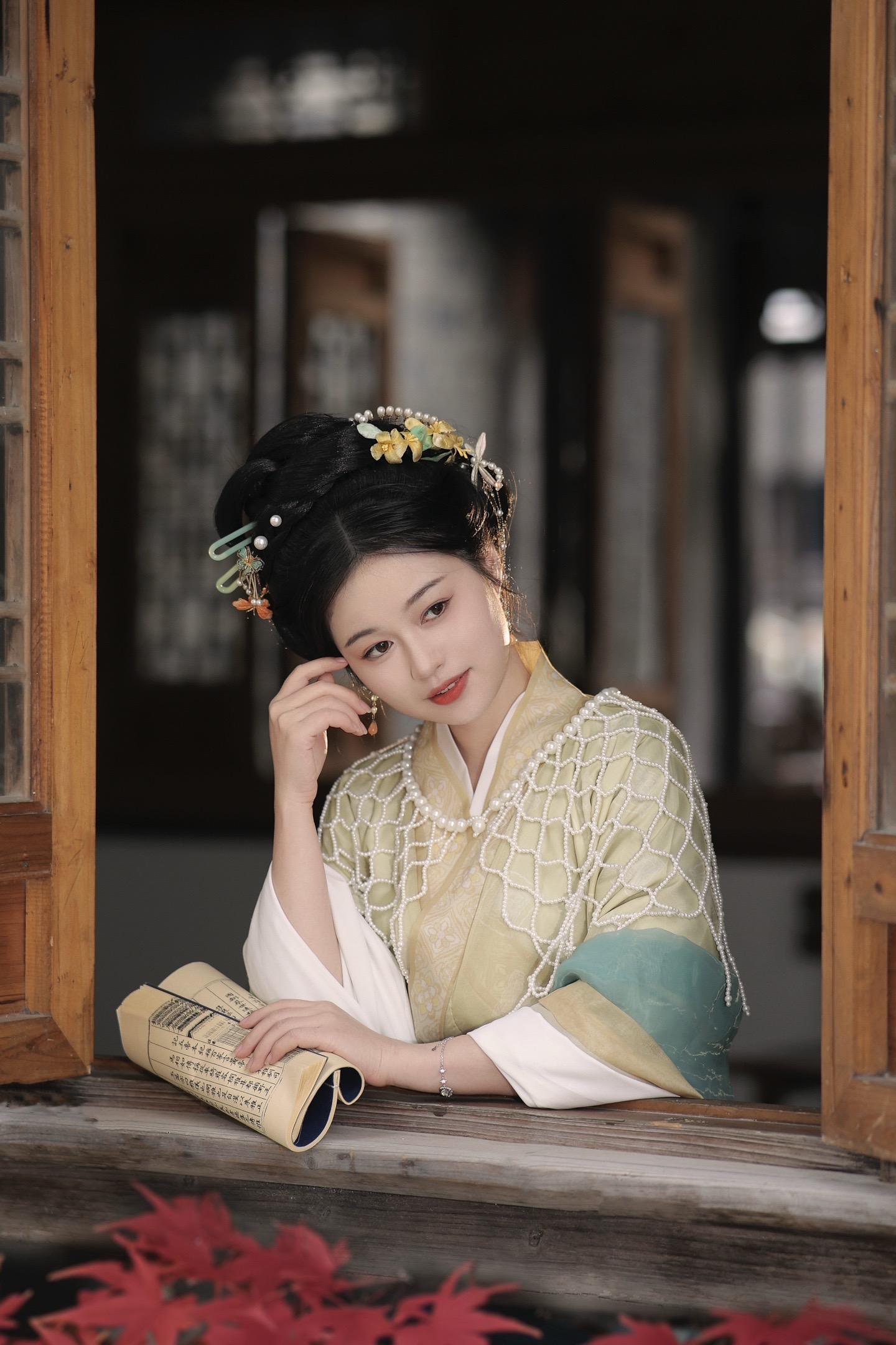 秋已至，天转凉。