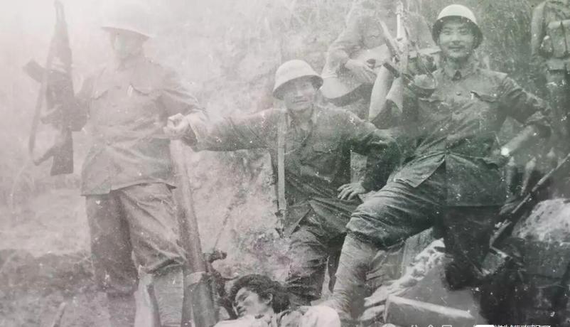 1979年，越军放出消息，解放军43军127师师长张万年阵亡，军长不信，马上给他