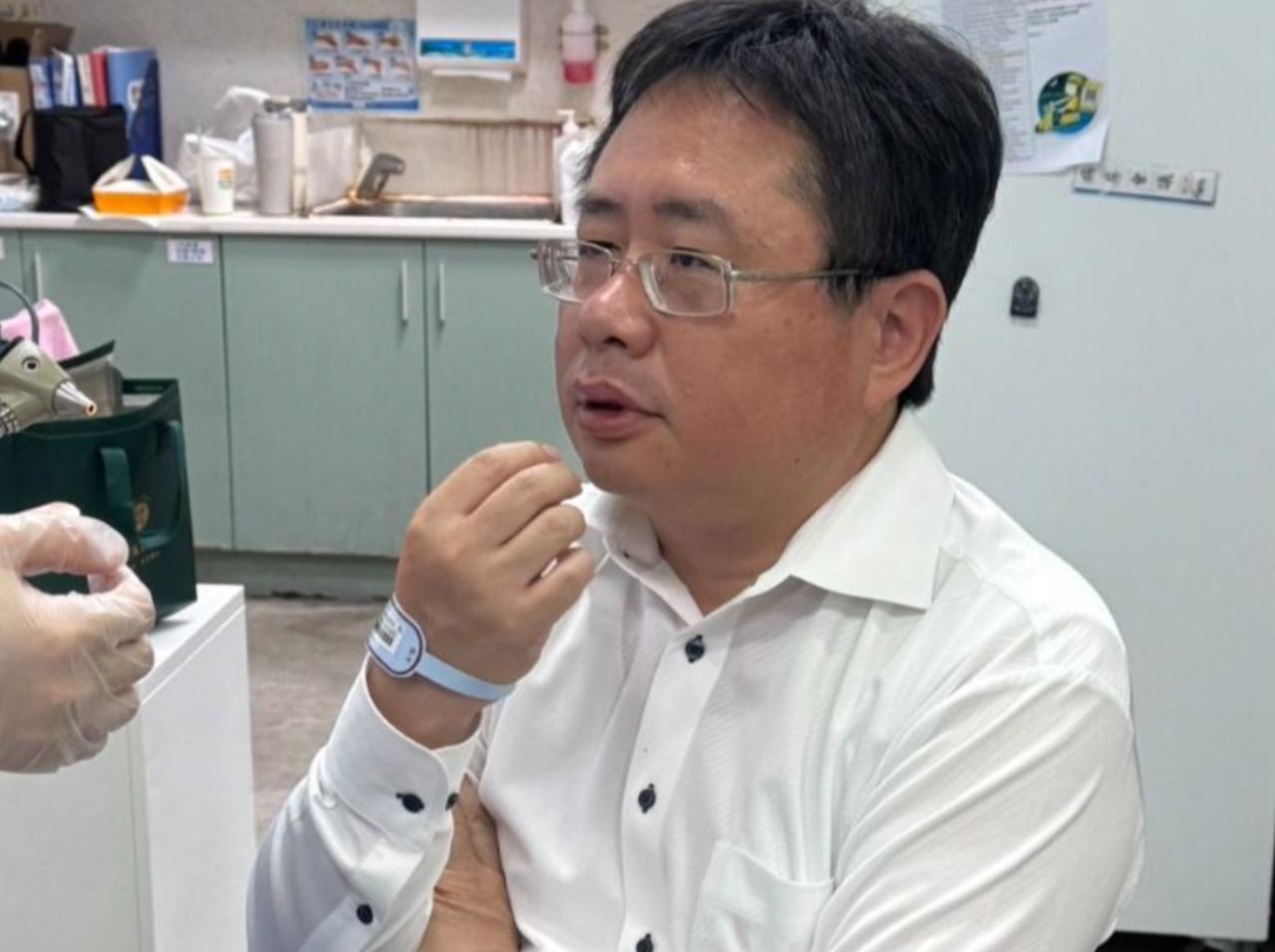 矢板明夫台中演讲后遭不明男子袭击

民进党台中市议员施志昌今（6）日于永丰栈酒店