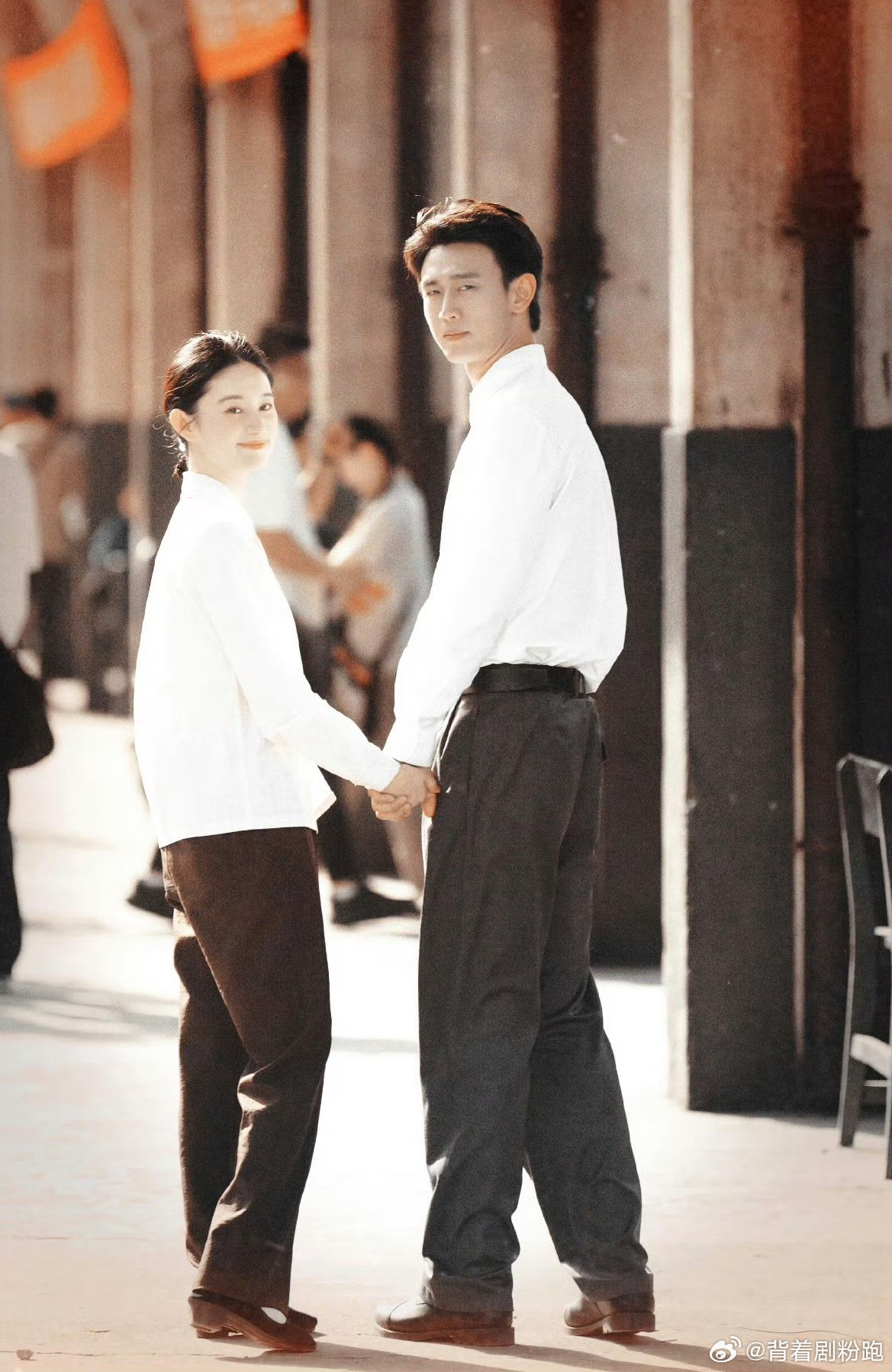 绝代方桦超话热度登顶！姐姐姐夫就是最好嗑的～两个人都是1993年出生5岁出道，上