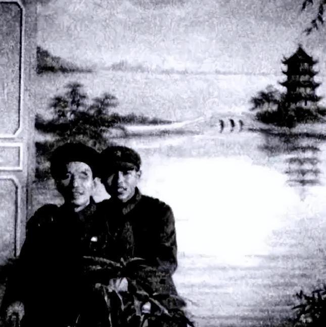 毛主席晚年重回井冈山，得知老熟人在此，立即下令：马上给他调岗

“老陈，你怎么还