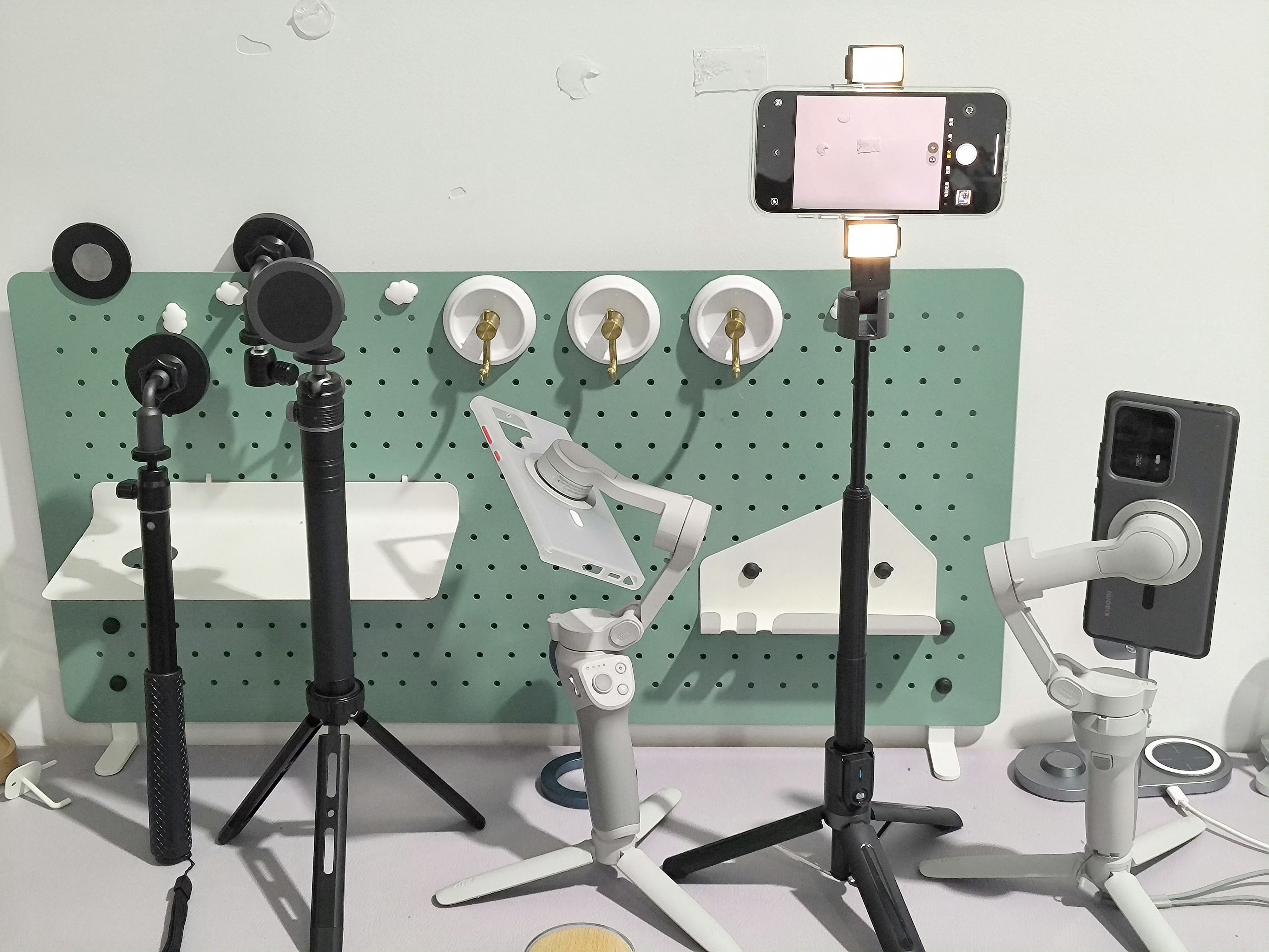 那些年整的磁吸花活😵💫 MagSafe 磁吸三脚架，磁吸自拍杆，MagSaf