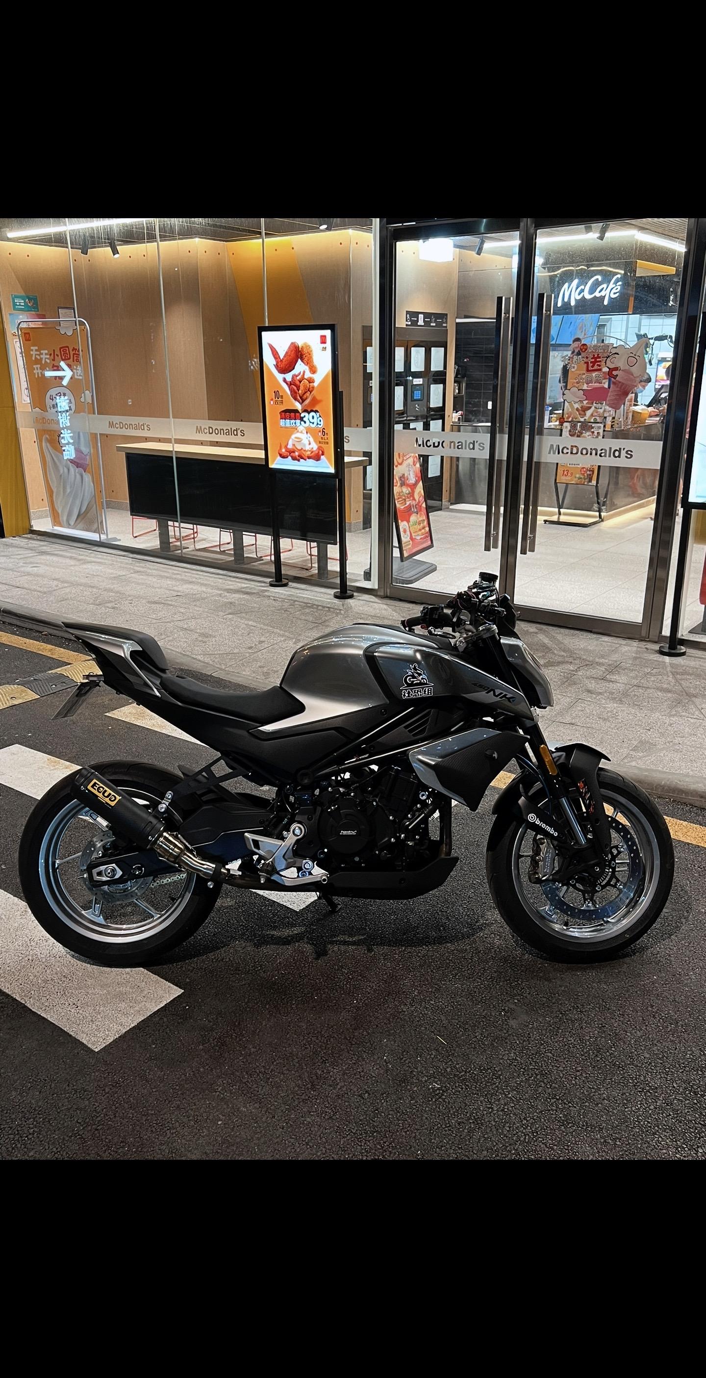 不羡慕别人，多欣赏自己。