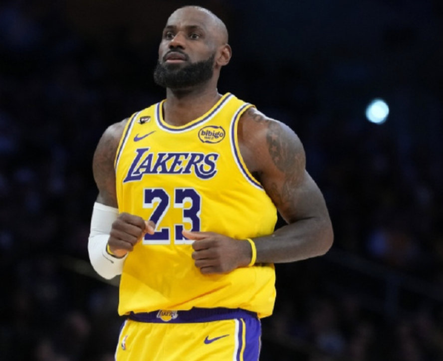 詹姆斯亲承入选全明星一定出席老詹亲口表态！若入选 2026 全明星替补必出席，对