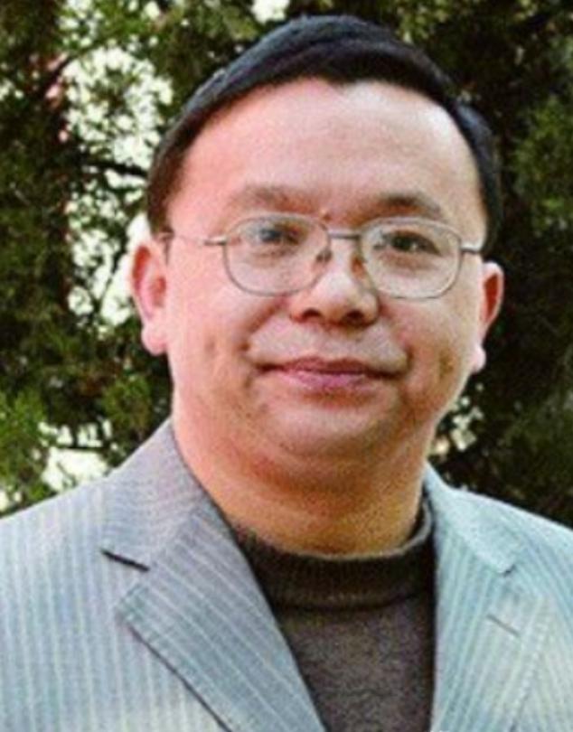 2001年，《谁是最可爱的人》这篇文章被从教材中移除，取而代之的是关于美国大将麦