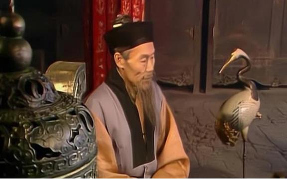 《红楼梦》中，宁国府到底有多乱，看看宁国府下人们做的这三件事



在古典名著《