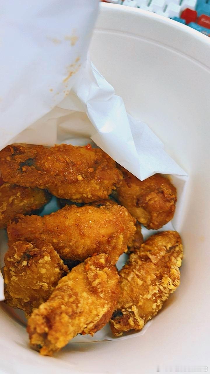 肯德基的薄脆金翅又上了！！