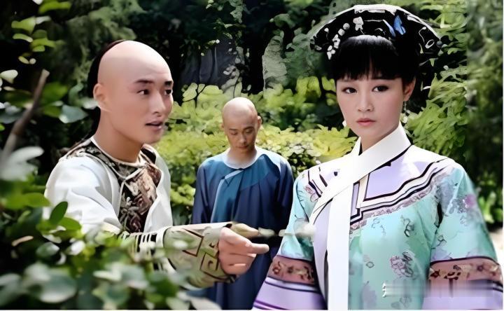 《甄嬛传》：她是甄嬛的亲妹妹，为什么还不如普通侍女流朱忠诚
浣碧是甄嬛的亲妹妹，