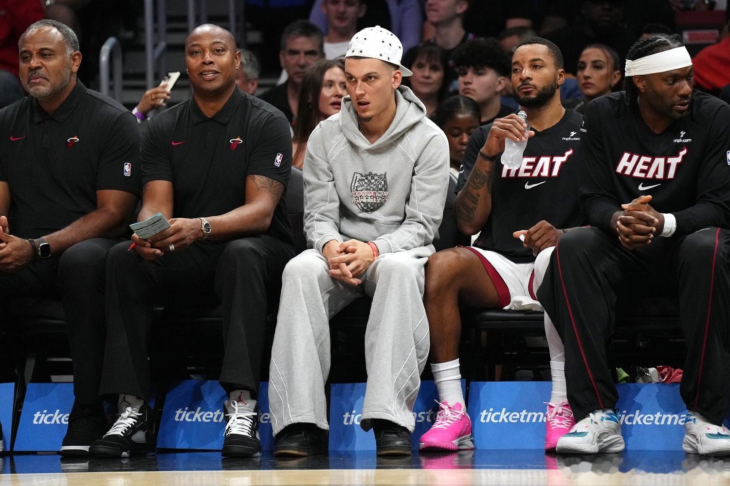 泰勒-希罗表示，自己将创造史上最快的脚踝手术康复时间，他预计将在常规赛开始后5场