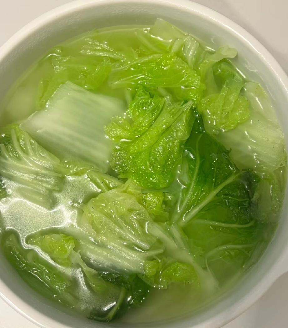 别人的日常：旅游，做美容，逛街购物，带娃吃各种大餐。

我的日常：上班做牛马，下