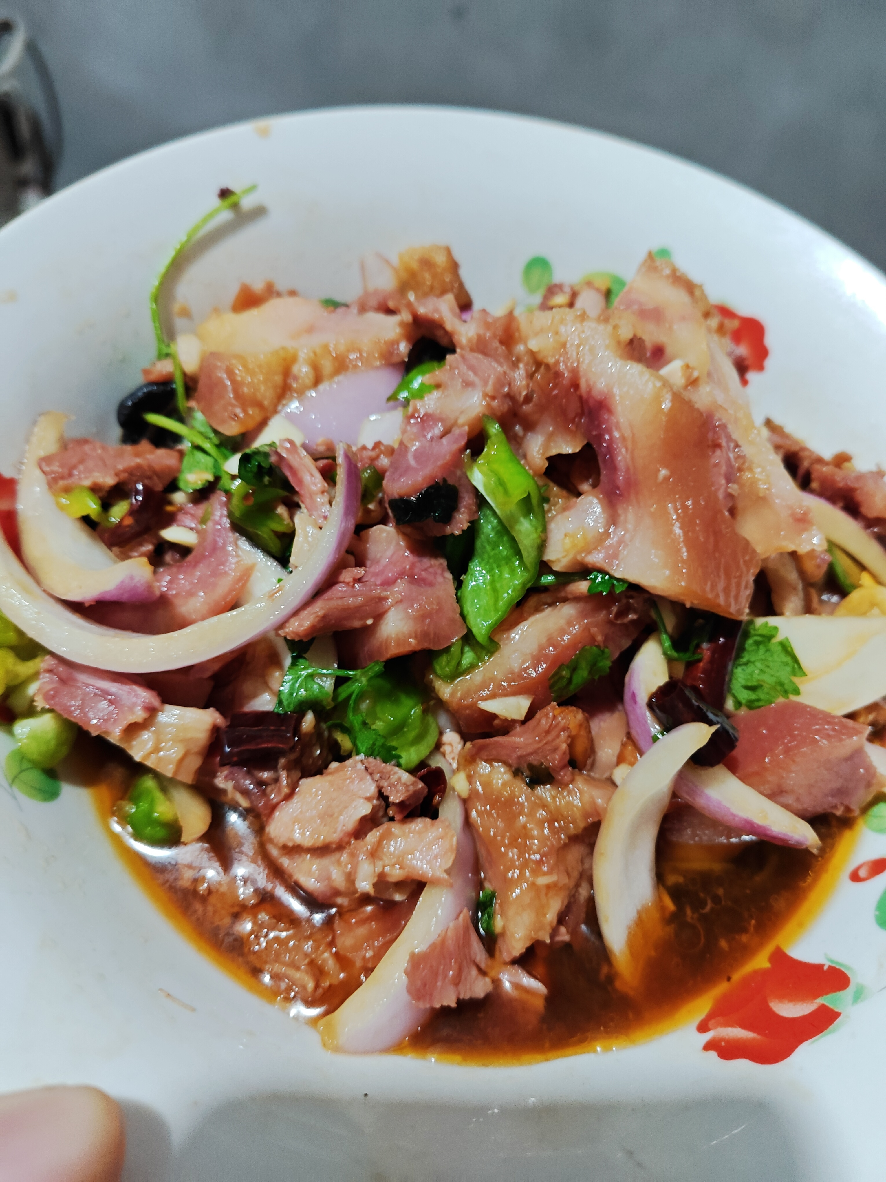 喜欢吃的举手👋（凉拌猪头肉🐷） ​​​