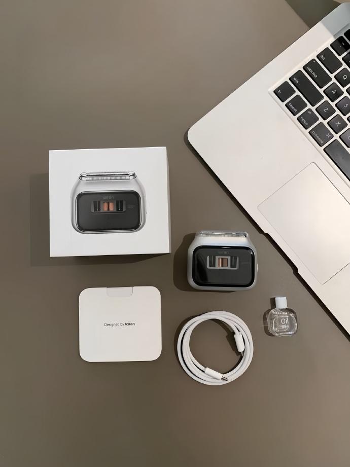 知道徕芬行，但真没想到这么行。

本来就想找台出差用的便携剃须刀，在天猫榜单上刷