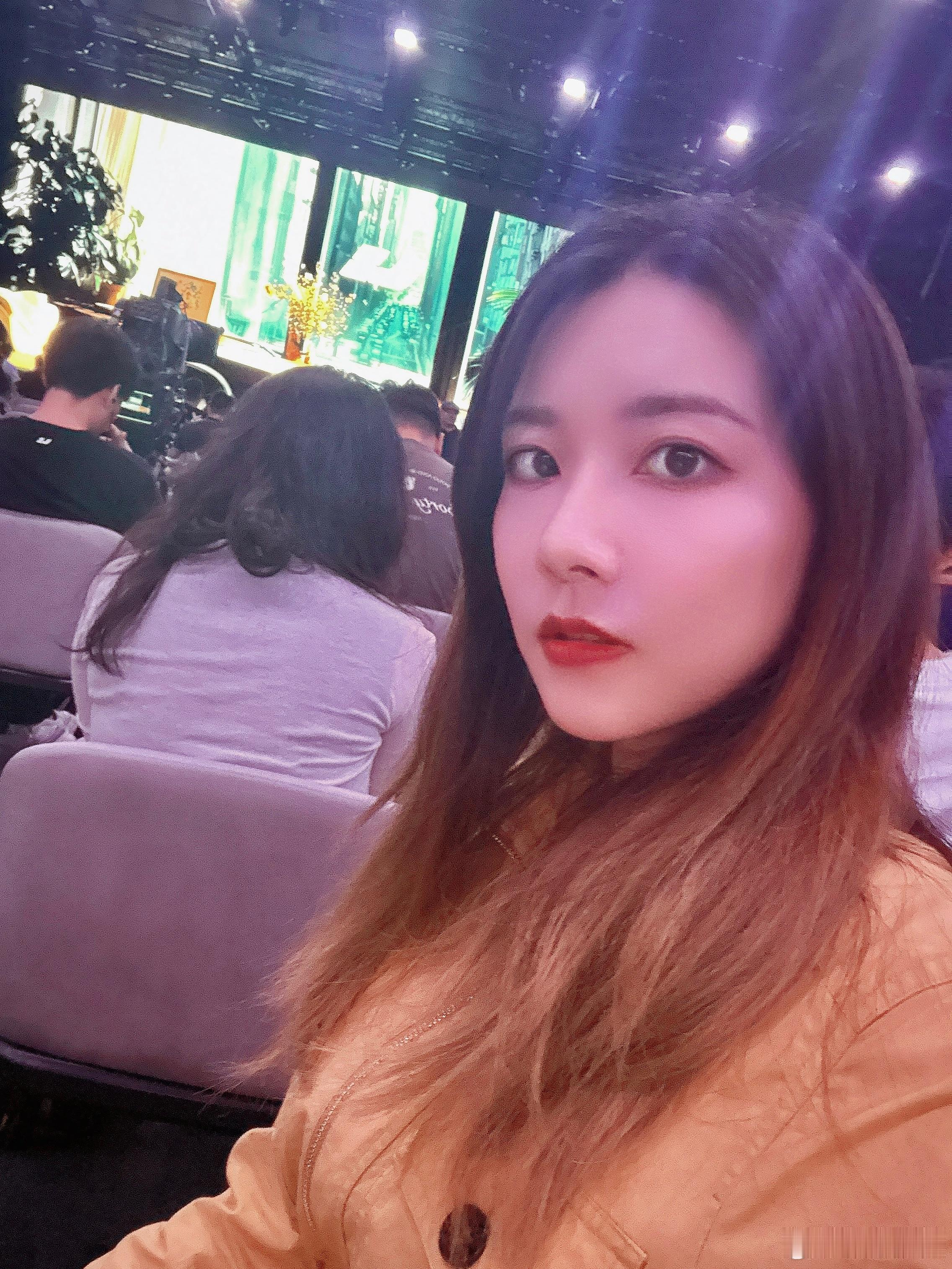 理想i8发布会快开场啦～价格猜起来～[打call]新能源汽车 ​​​