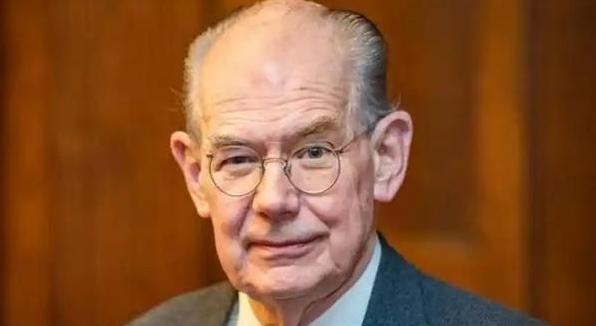 美国为什么如此“仇视”中国？美国国际关系专家直言：因为中国犯了一个原则性错误，不