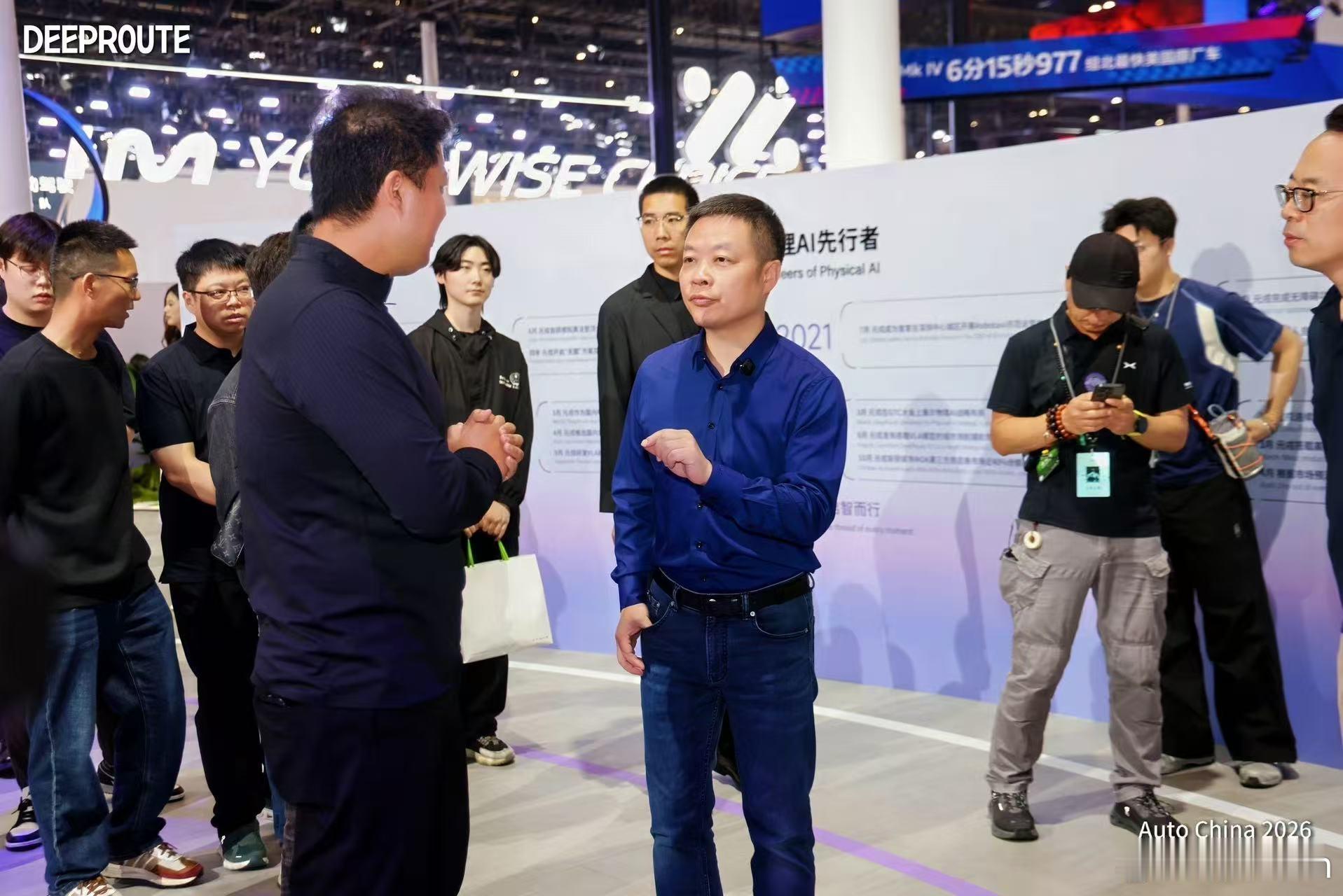 刚刚何小鹏去参观元戎启行说：我看好你们2026北京车展北京车展潮这看影总聊智驾