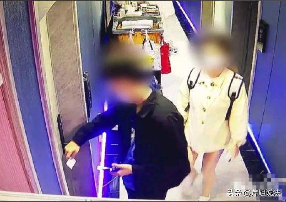 湖南，一男子浏览手机软件的时候，看到右下角有个不断闪烁的光标，男子忍不住点了进去