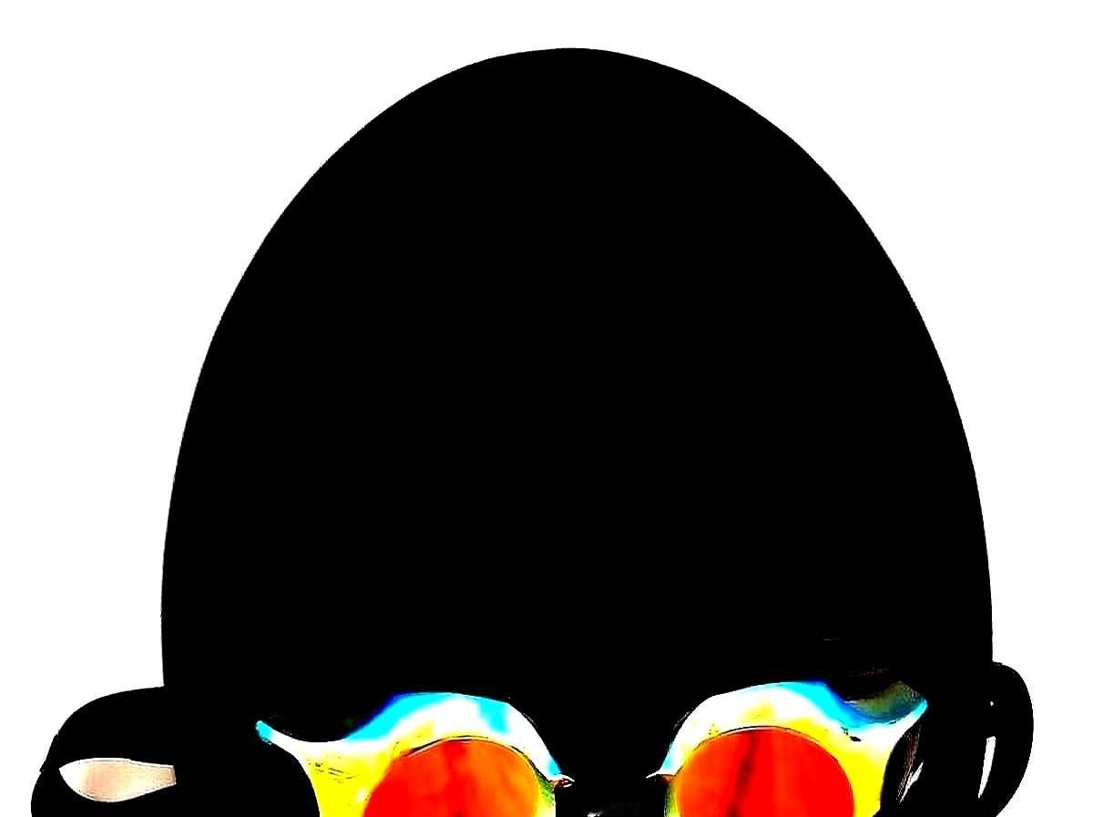 “零下五度，老赵头穿着一条短裤就跳下去，岸上的人都在打哆嗦。”

五年，他天天这