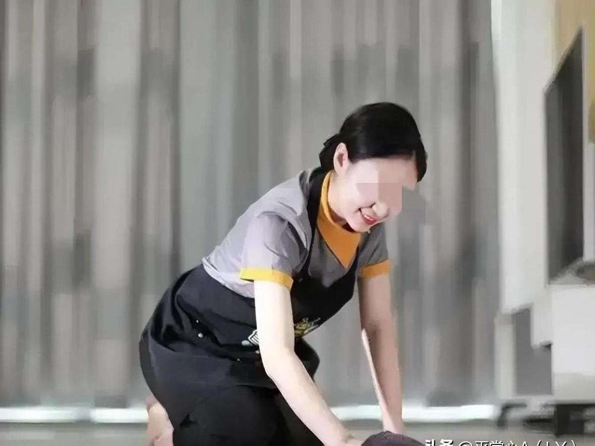 600块，一条人命。家政平台，你敢信？

妻子回娘家，男人叫保洁。打扫？呵呵，你