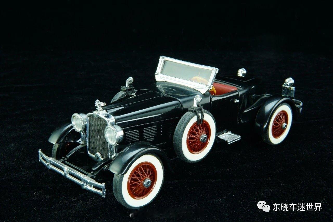 经典老车 1927斯图茨黑鹰船尾型跑车1927年斯图茨黑鹰船尾型开篷跑车，是二战