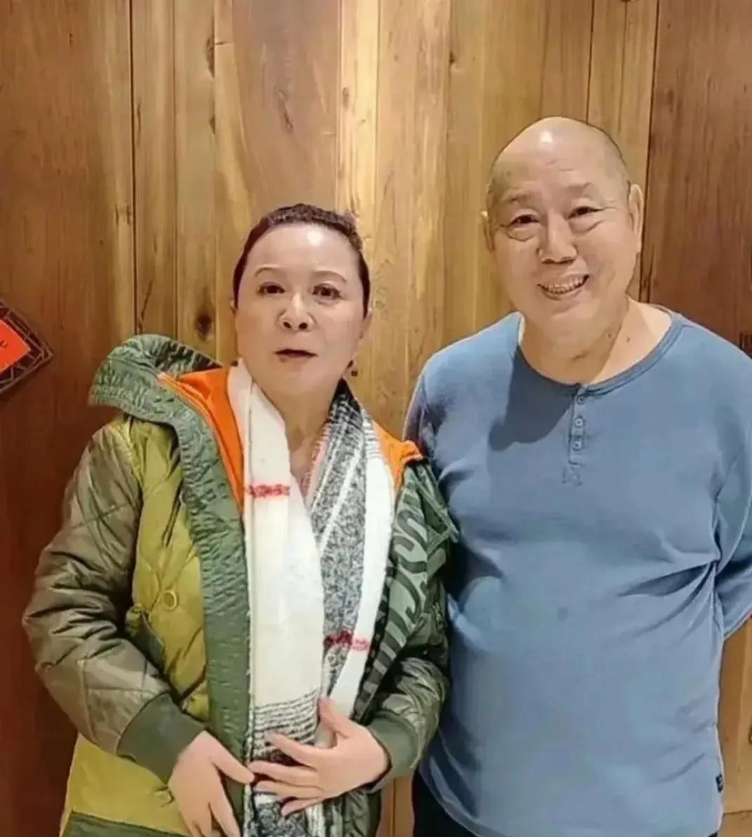 都发福了，毕竟年纪大了，真实的“马大姐”。