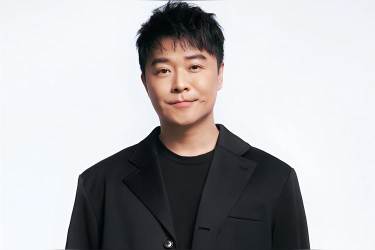 2010年，陈思诚筹拍《北京爱情故事》，来试镜女主的女演员很多，可陈思诚一个也看