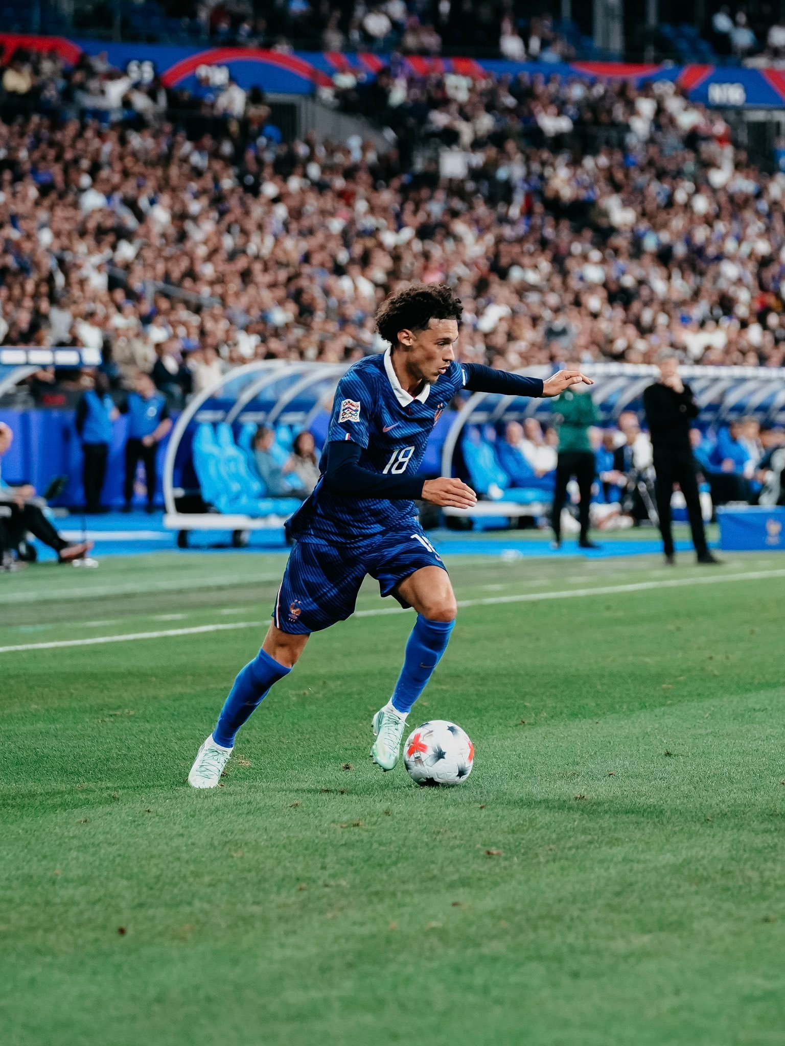 法国球迷俱乐部  法国4-1比利时：替补神兵13分钟连轰4球，高卢雄鸡惊天大逆转