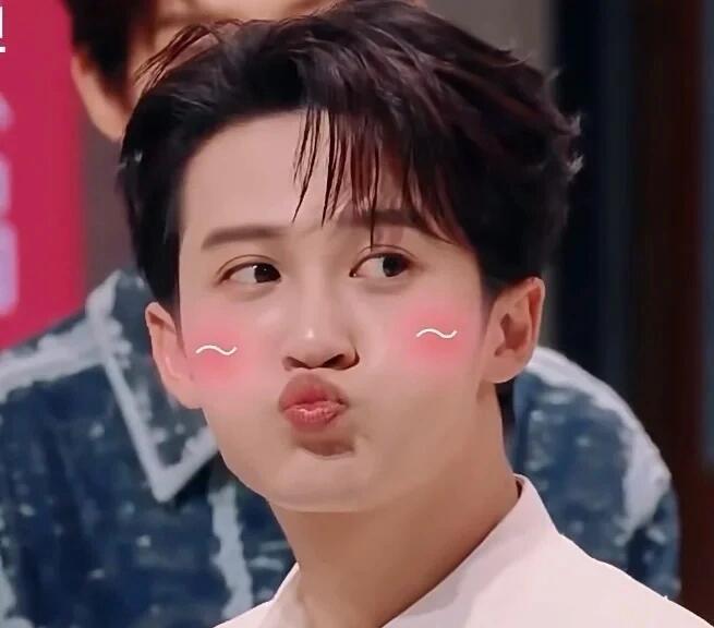 檀健次刘一诺差16岁檀健次 三只单身狗 我以为檀儿不近女色，结果是个小泰迪